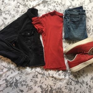 Brandy Melville Lettuce Hemmed T-Shirt